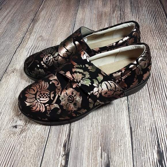 Alegria Shoes - Alegria Lauren 40W black floral metallic nubuck